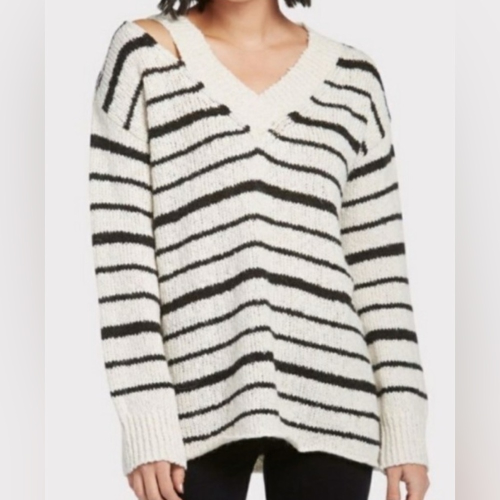 Evereve John + Jen Striped V-Neck Cut-Out Tunic Sweater Cream & Black Size L